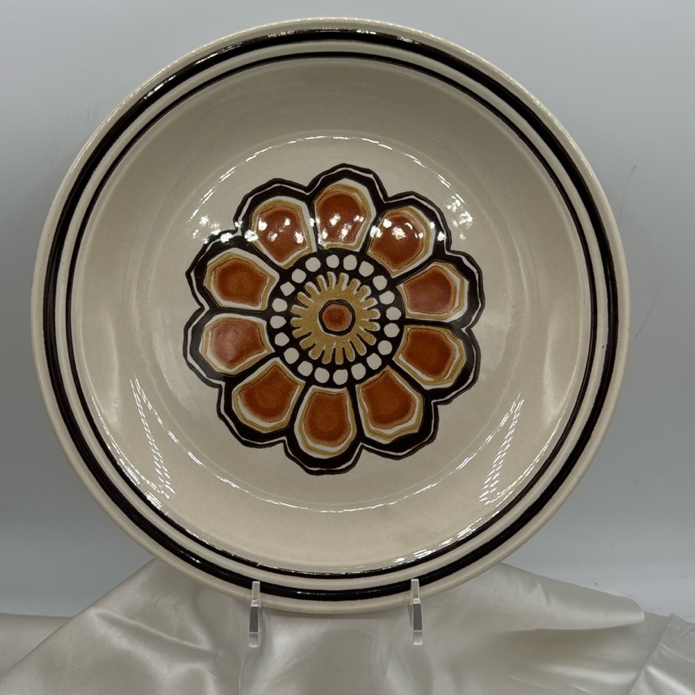 Homer Laughlin Hearthside Dinner Plate Aztec Brown 10" MCM Geometric Design USA
